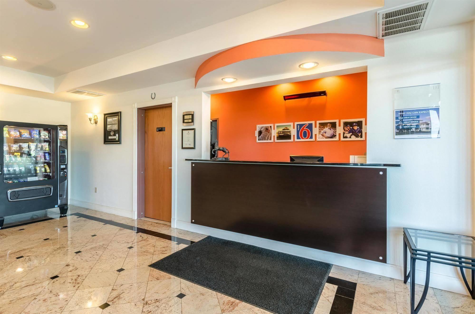 Motel 6-Lexington, Va Eksteriør bilde